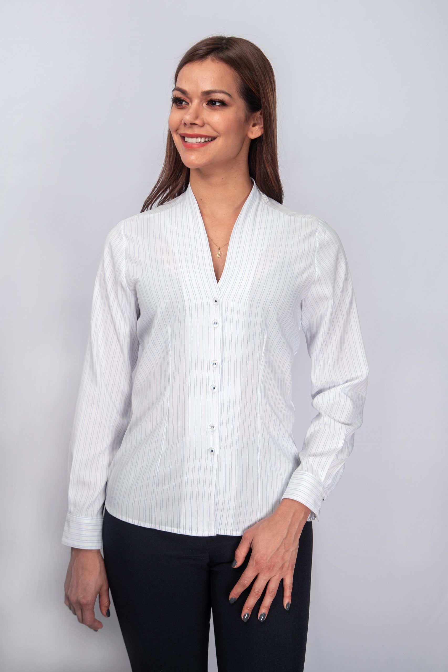 ITEM 5 DEL BLUSA CHIMENEA scaled